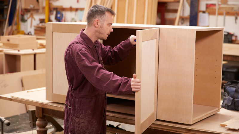 3 Tips for Hiring the Right Cabinet Maker