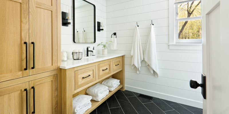 Three Ideas for Bathroom Linen Cabinets to Organize Your Space